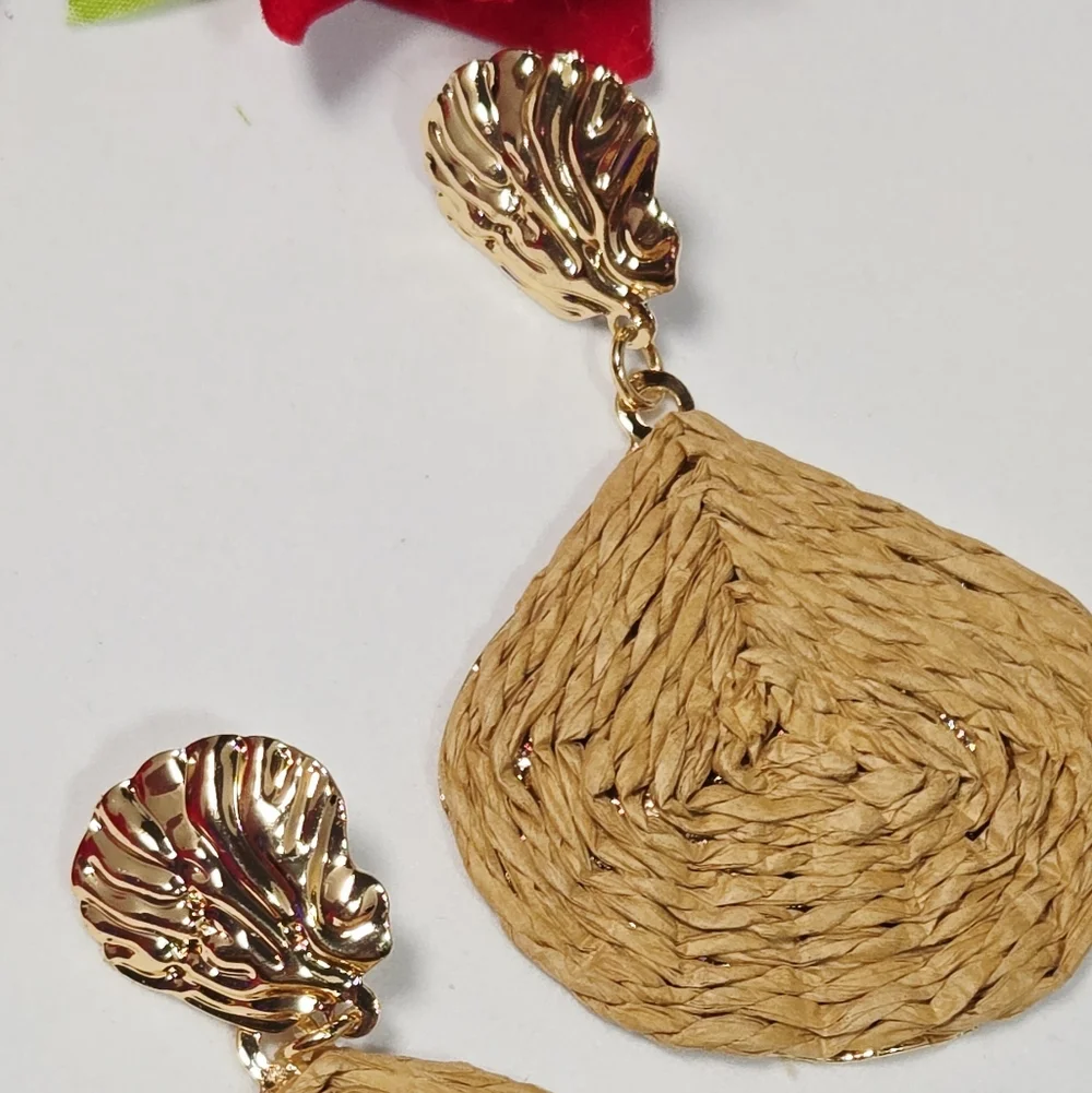 Gold Raffia Seashell Earrings Coastal Resort Statement Dangles Euro Summer Chic